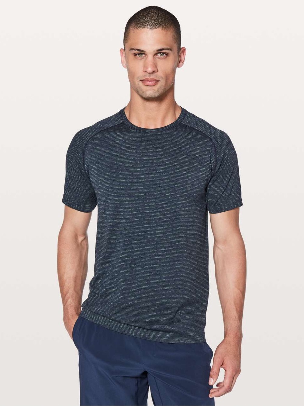 Lululemon Metal Vent Tech Short Sleeve Shirt in Nautical Navy/Lime/Dark Blue